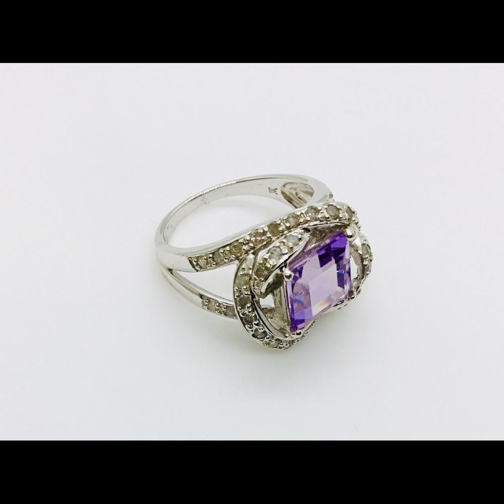 Ladies Amethyst and Diamond Ring